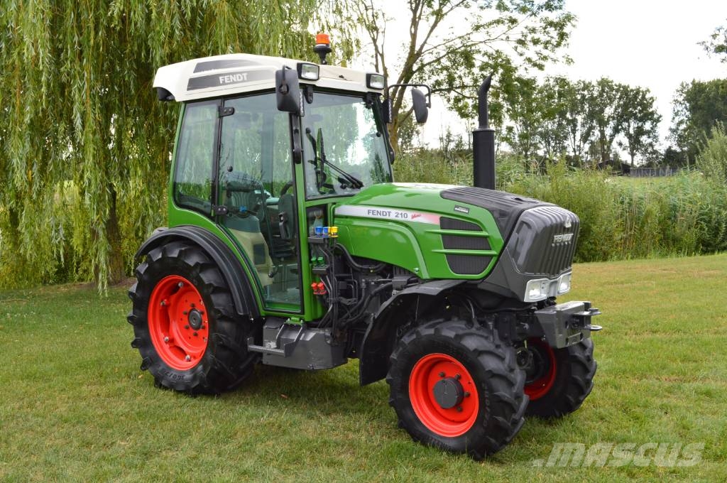 Fendt 210V Vario Profi Smalspoor/Fruitteelttractor Tractors