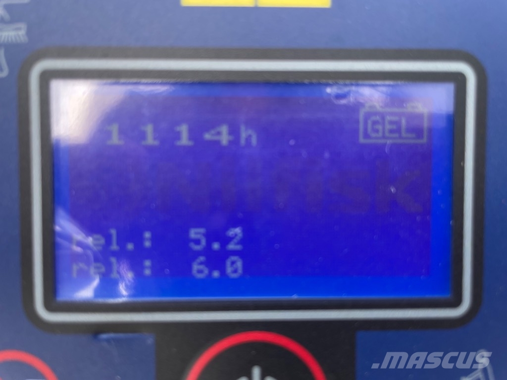 Nilfisk SC 500 كناسات