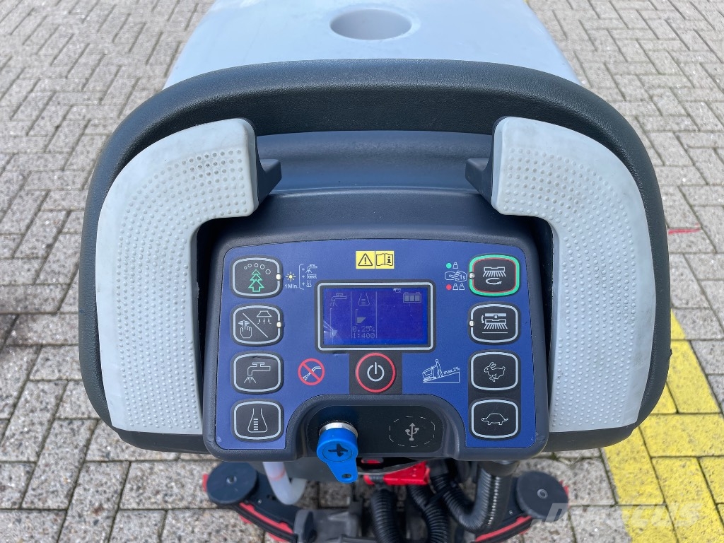 Nilfisk SC 500 كناسات