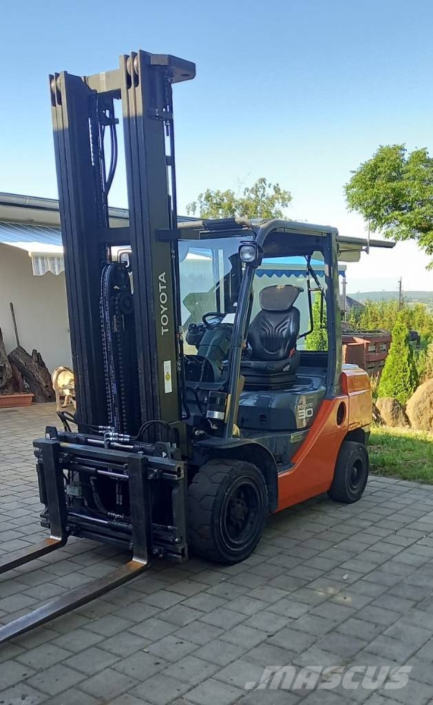 Toyota 02-8 FDF 30, Triplex, Freihub, Wartungsvertrag Camiones diesel
