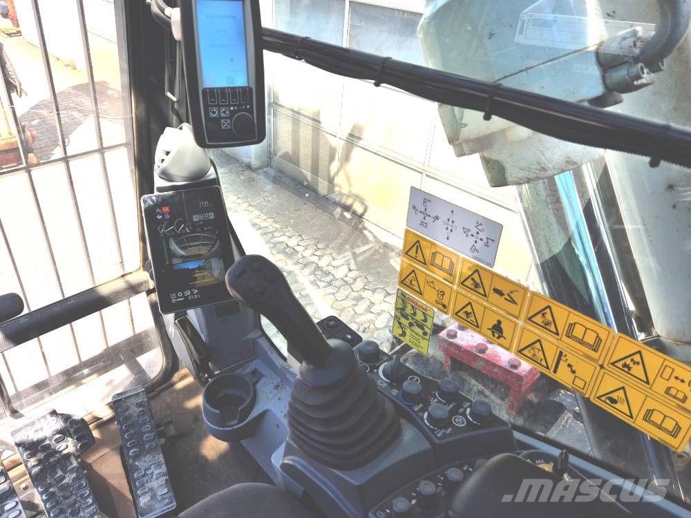 Hitachi KTEG KMC 400 P-7 Εκσκαφείς κατεδαφίσεων