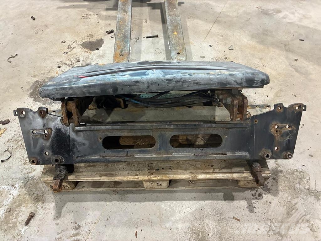 Attachment for mounting plows Snow groomers