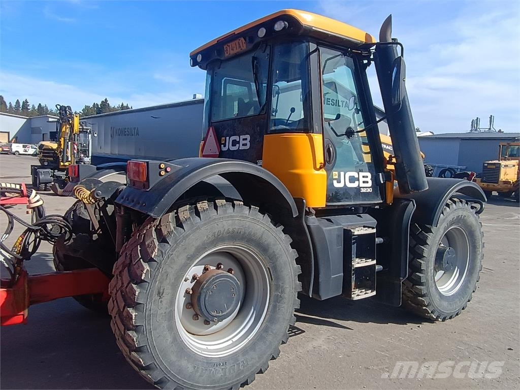 JCB FASTRAC 3230 XTRA Tractores