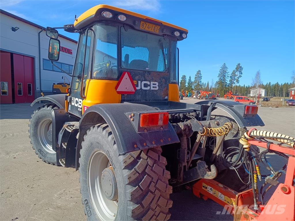 JCB FASTRAC 3230 XTRA Tractores