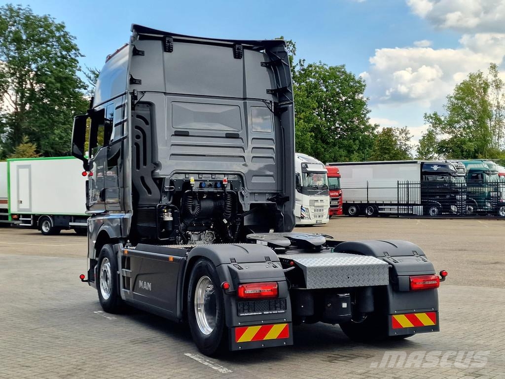 MAN TGX 18.520 GX - D30 - Retarder - Full air - Night وحدات الجر