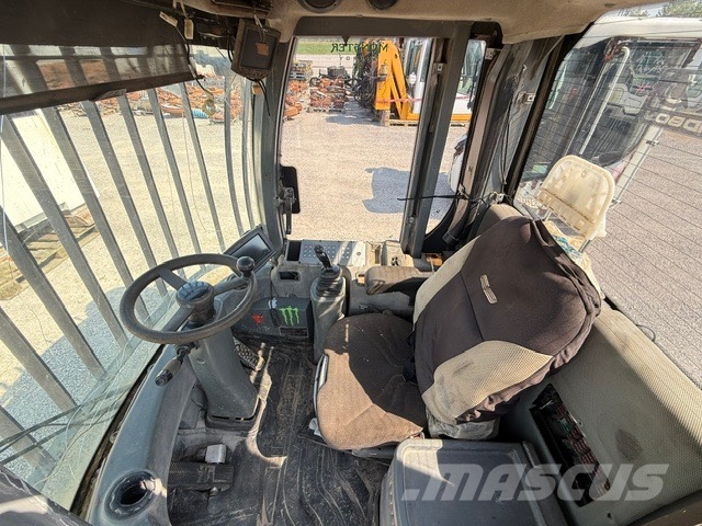 Liebherr L 550 USED CAB كابينة والداخلية