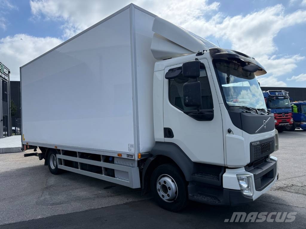 Volvo FL210 4x2 Closed Box Taillift Camiones con caja de remolque