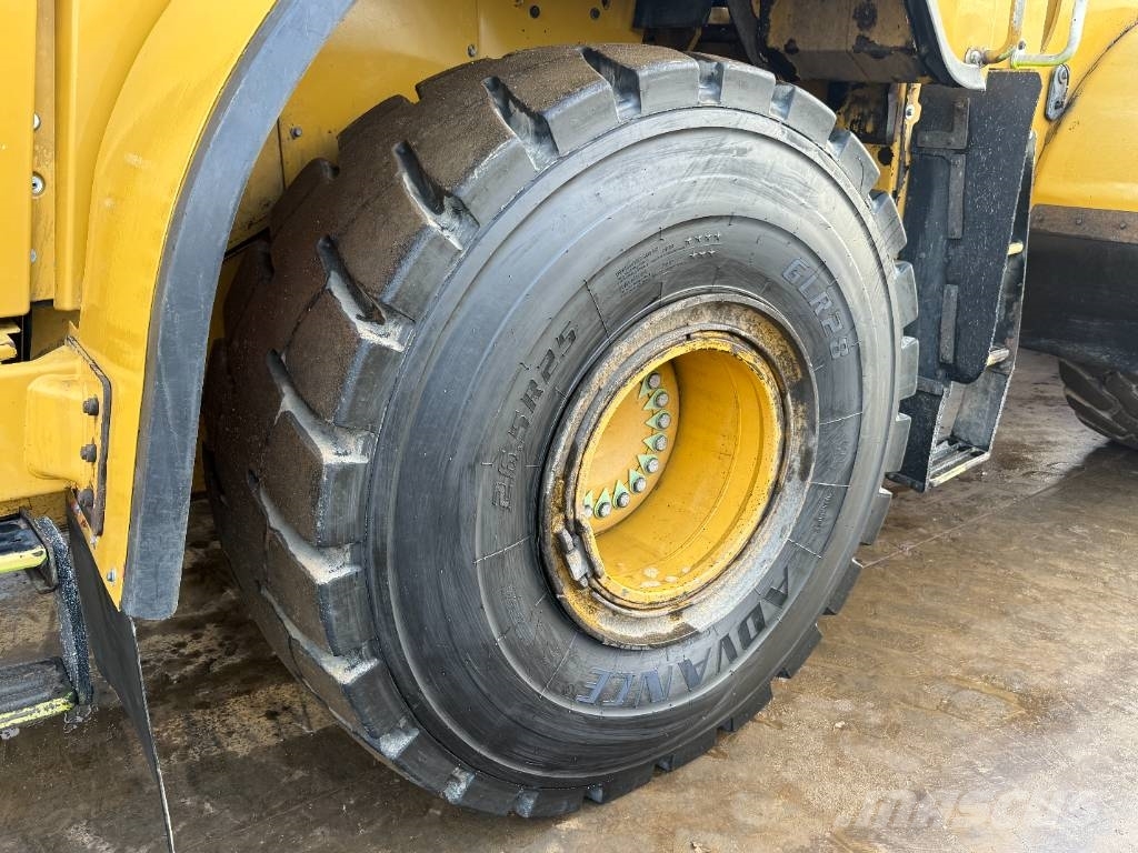 CAT 966K - 3rd Function / Weight System 轮式装载机