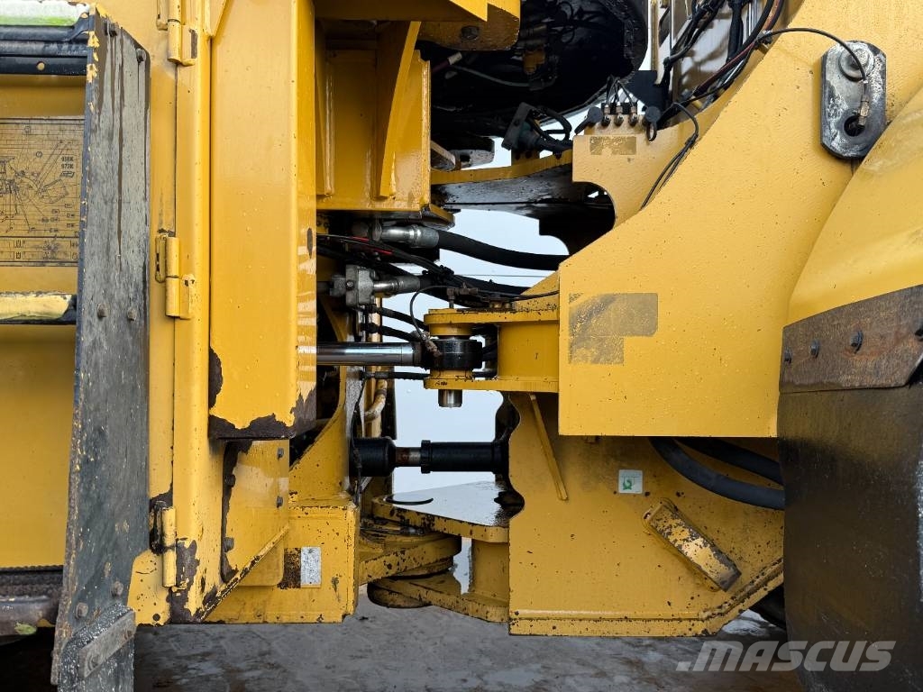 CAT 966K - 3rd Function / Weight System 轮式装载机