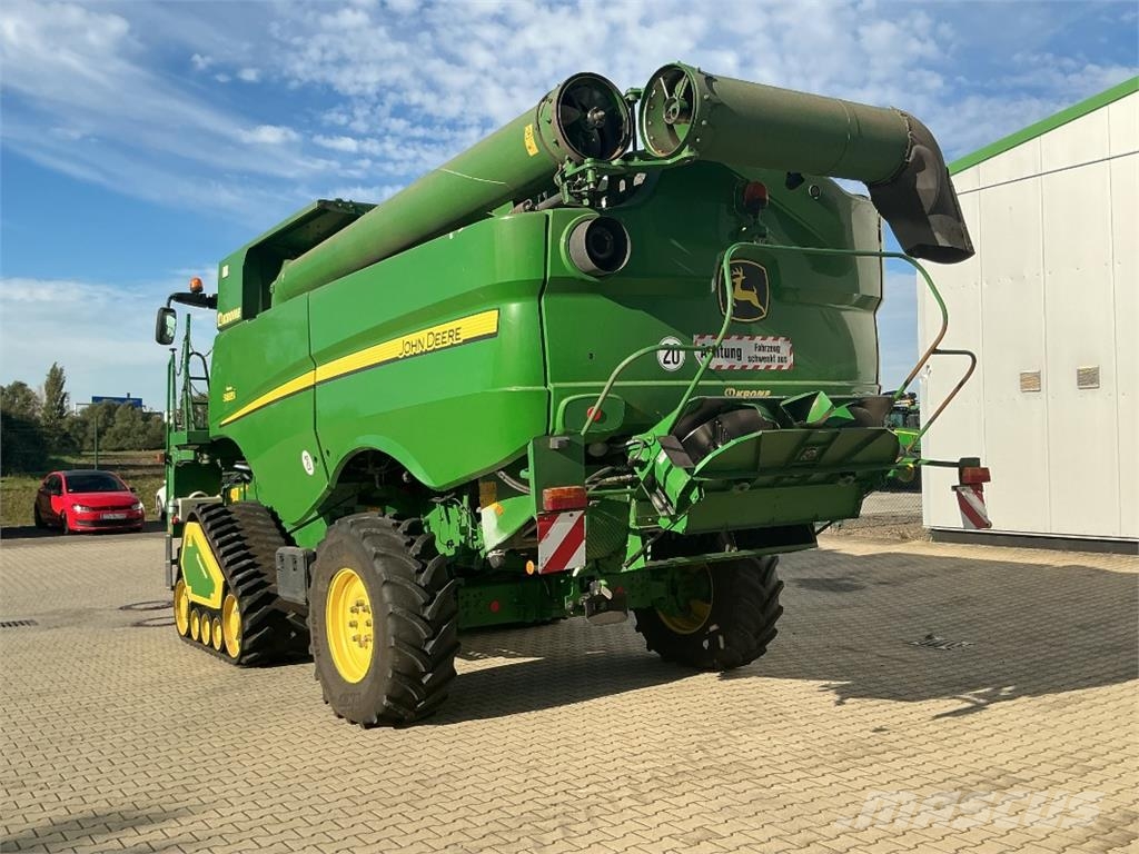 John Deere S685i Mähdrescher