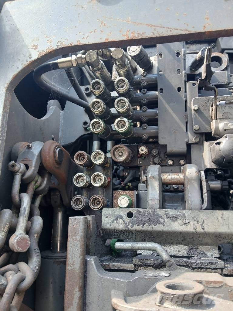Valtra 214 拖拉机/农用车