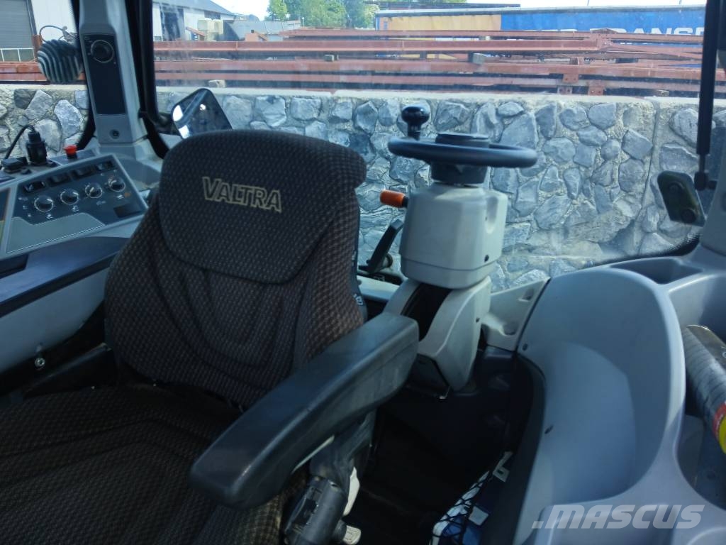 Valtra 214 拖拉机/农用车