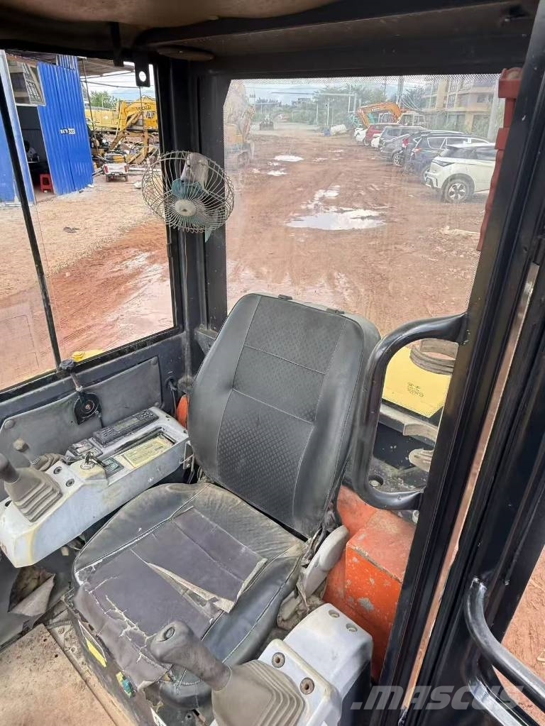 Komatsu PC 30 Εκσκαφάκι (διαβολάκι) < 7t