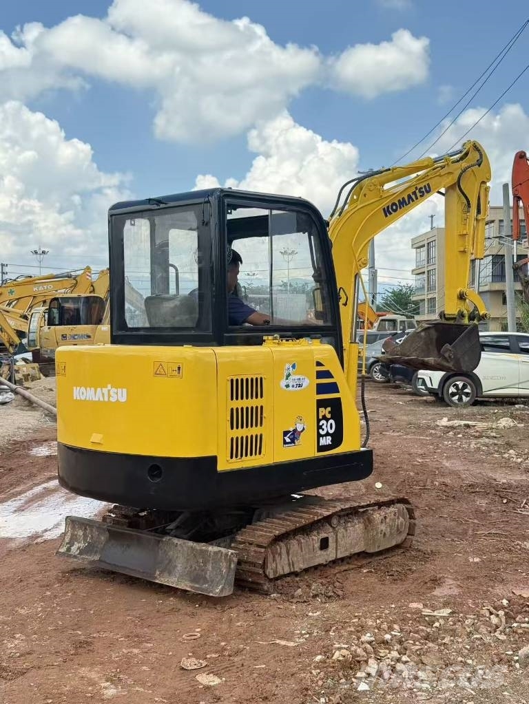 Komatsu PC 30 Εκσκαφάκι (διαβολάκι) < 7t