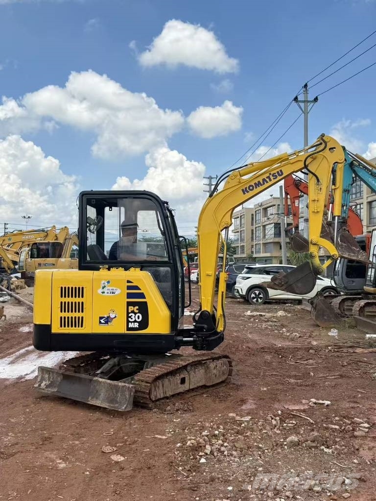 Komatsu PC 30 Εκσκαφάκι (διαβολάκι) < 7t