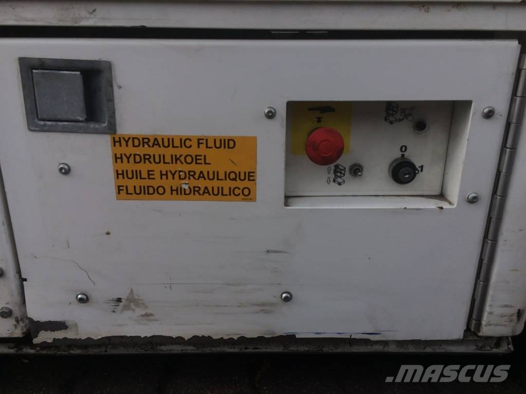 UpRight TM 12 V-2748 EO Vertikalne radne podizne platforme