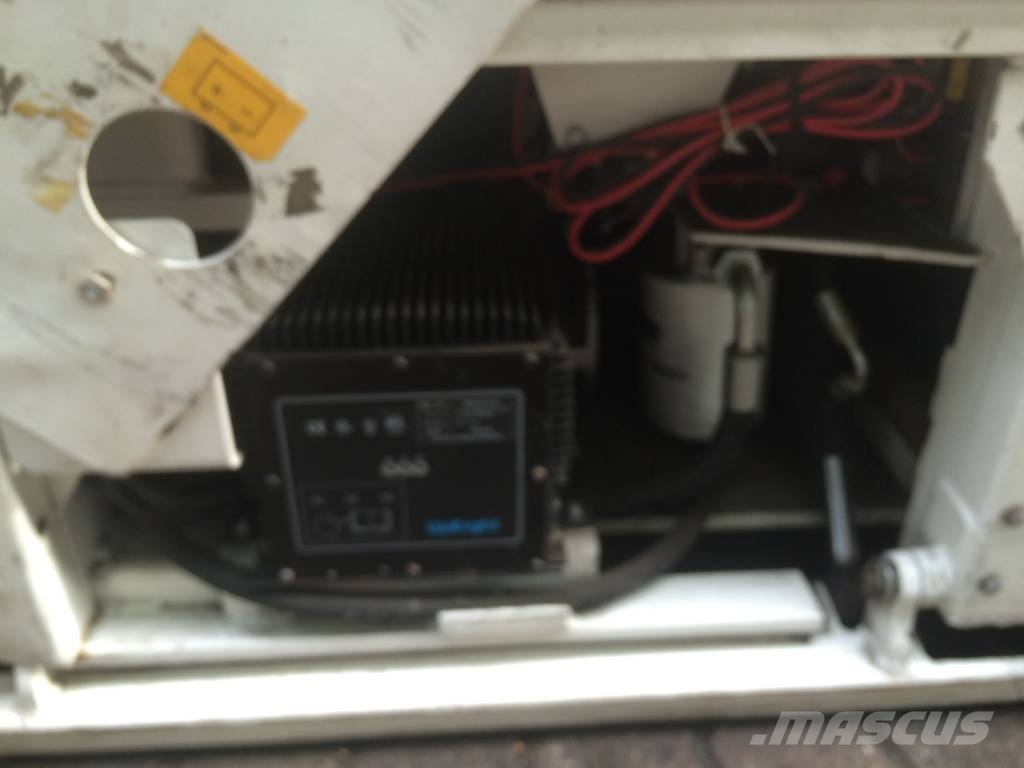 UpRight TM 12 V-2748 EO Vertikalne radne podizne platforme