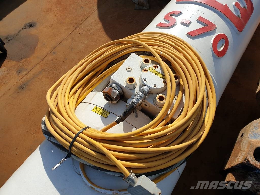 IHC S-70 hydrohammer مطارق دق خوازيق هيدروليكية