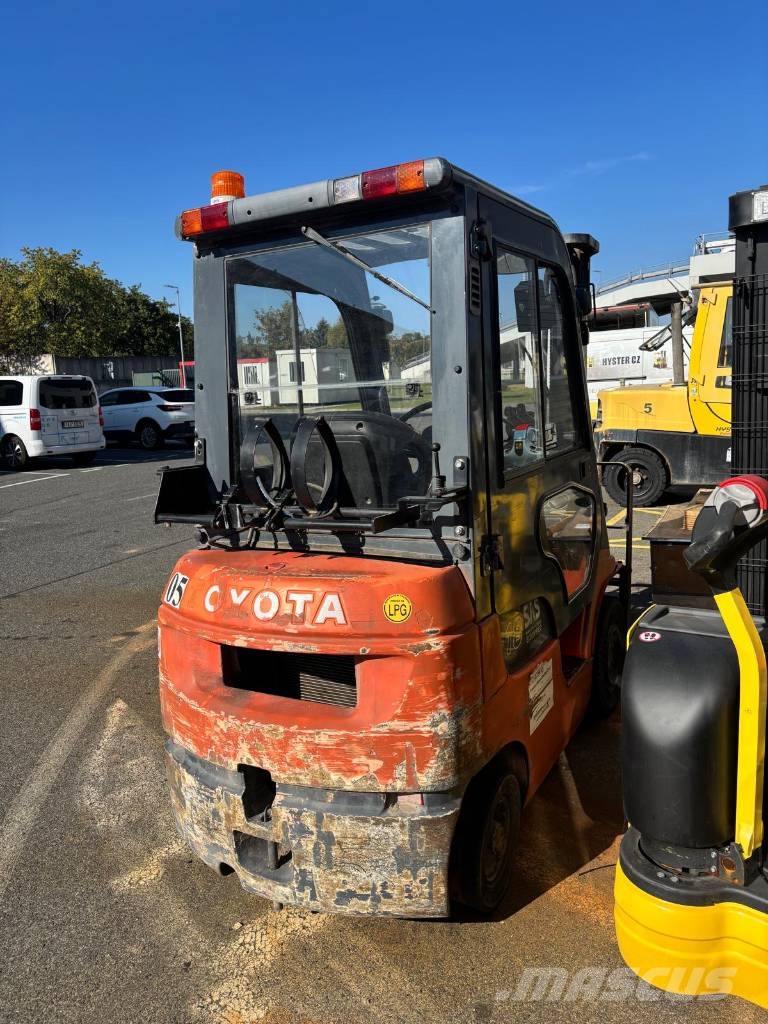 Toyota 42-7FGF18 LPG heftrucks