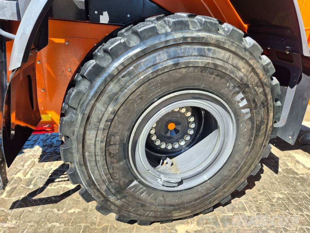 Hitachi ZW 220-7 Wielladers