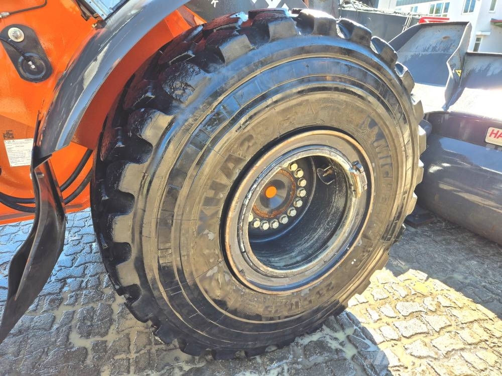 Hitachi ZW 220-7 Wielladers
