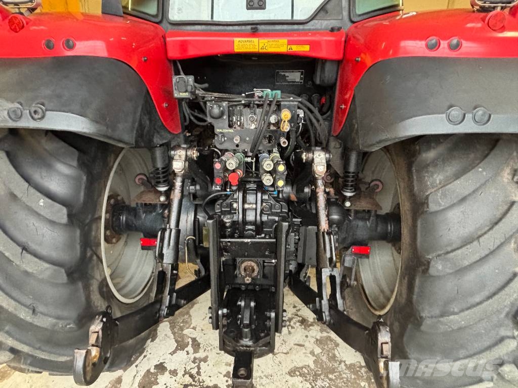 Massey Ferguson 7495 DYNA-VT トラクター