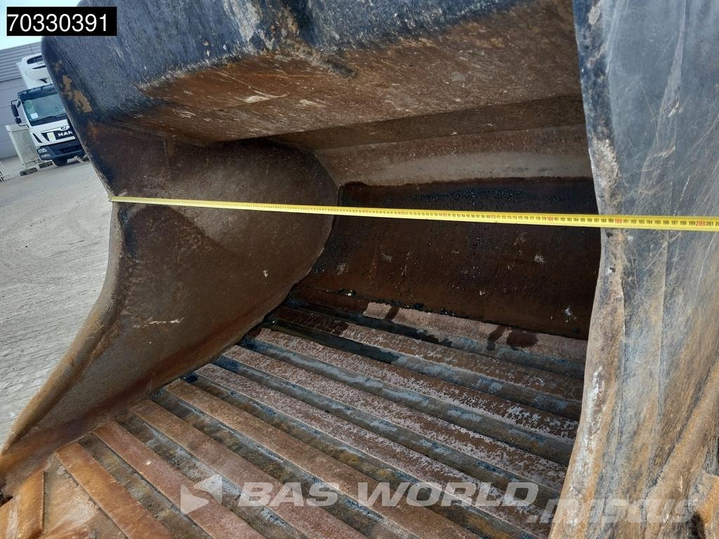 CAT 352 -07A حفارات زحافة