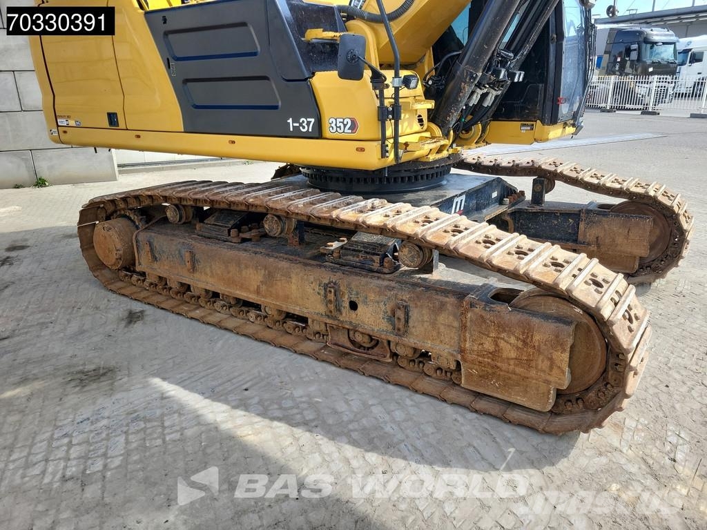 CAT 352 -07A حفارات زحافة