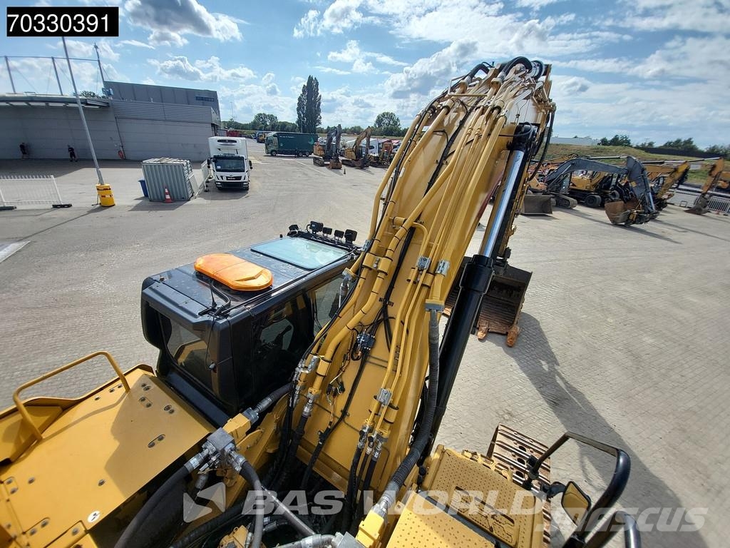CAT 352 -07A حفارات زحافة