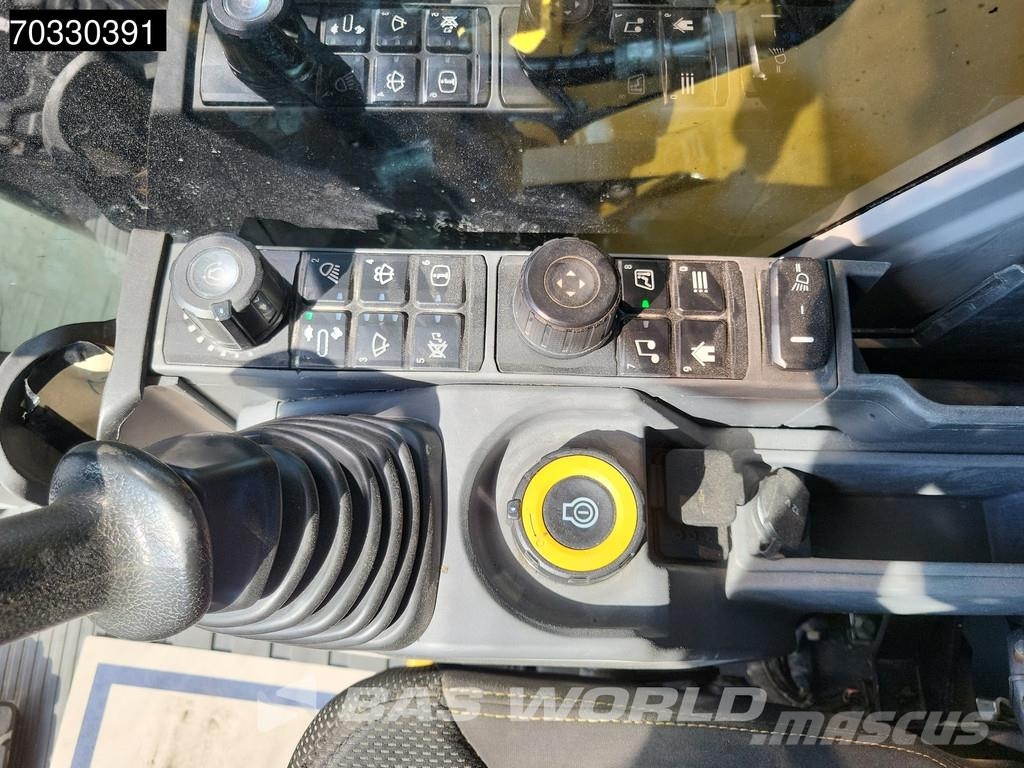 CAT 352 -07A حفارات زحافة