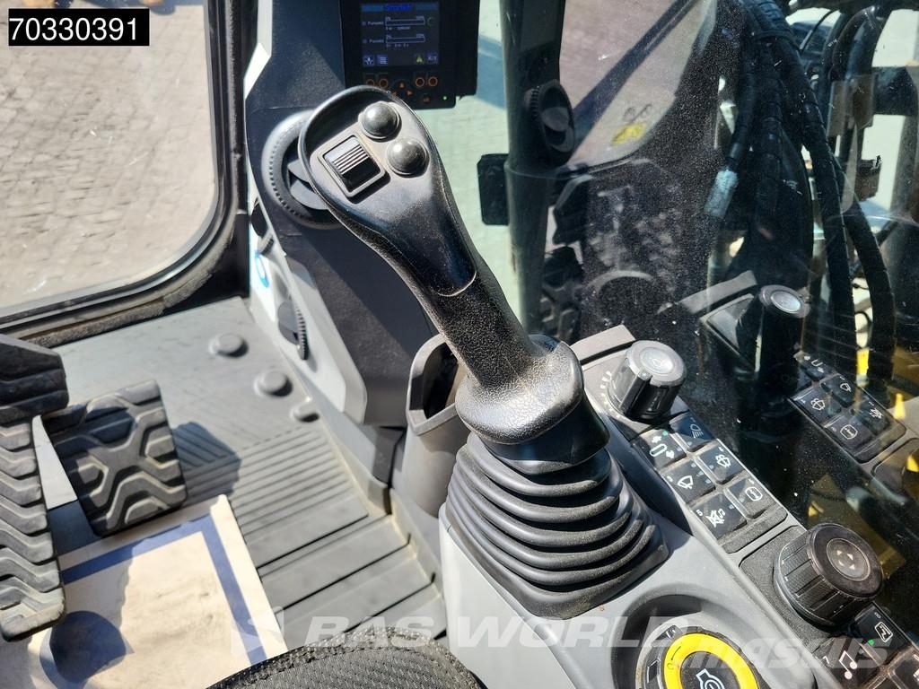 CAT 352 -07A حفارات زحافة