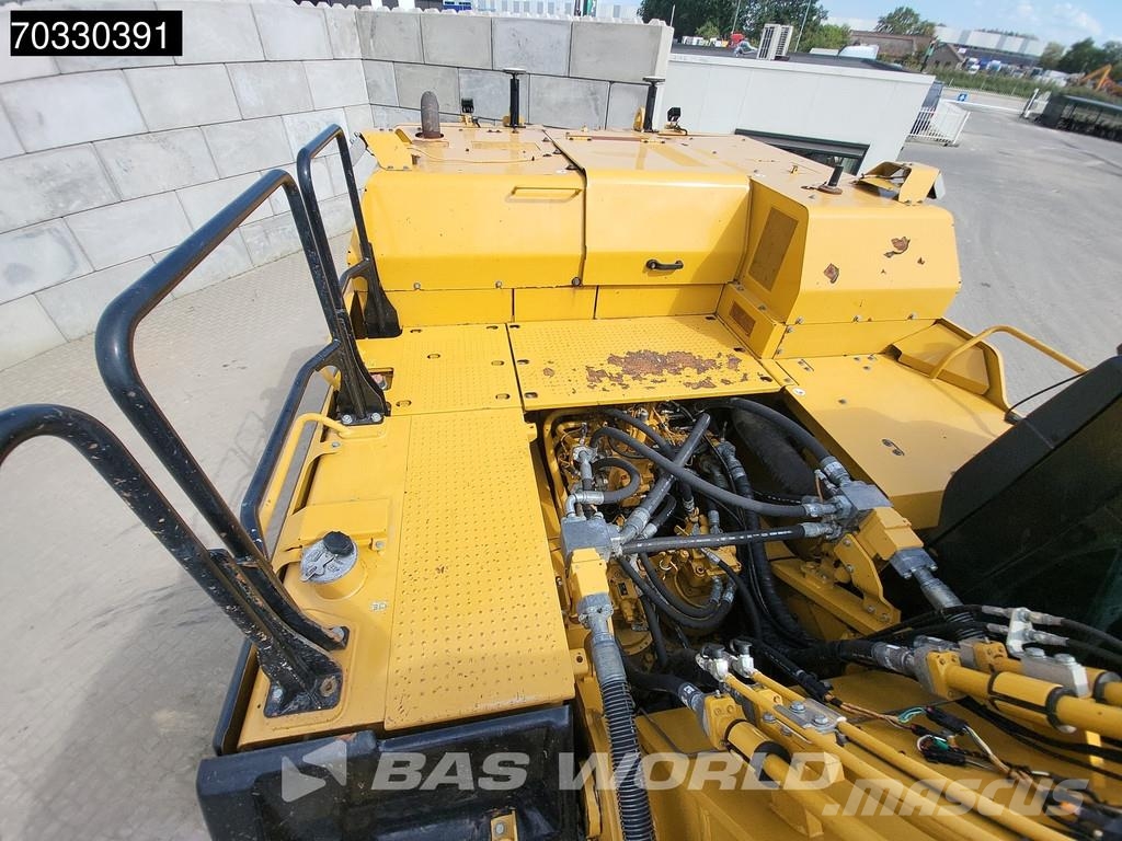 CAT 352 -07A حفارات زحافة