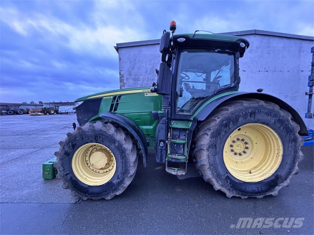 John Deere 7270R E23 Tractoren
