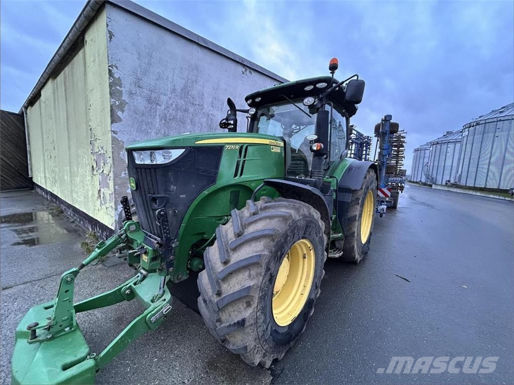 John Deere 7270R E23 Tractoren