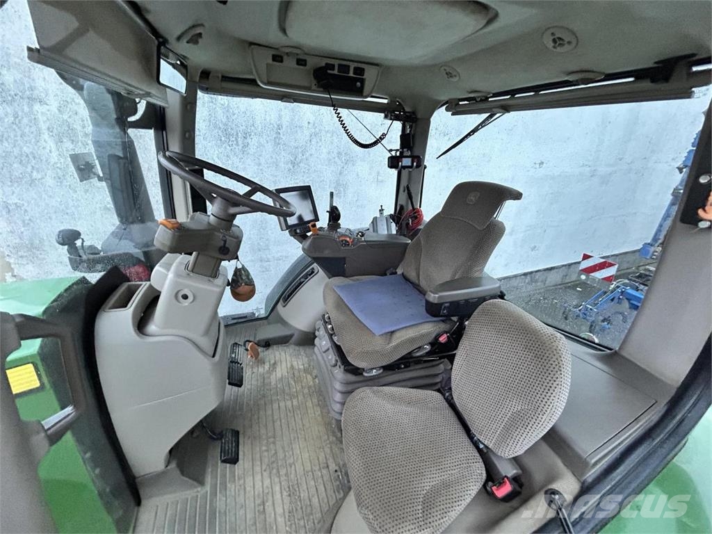 John Deere 7270R E23 Tractoren
