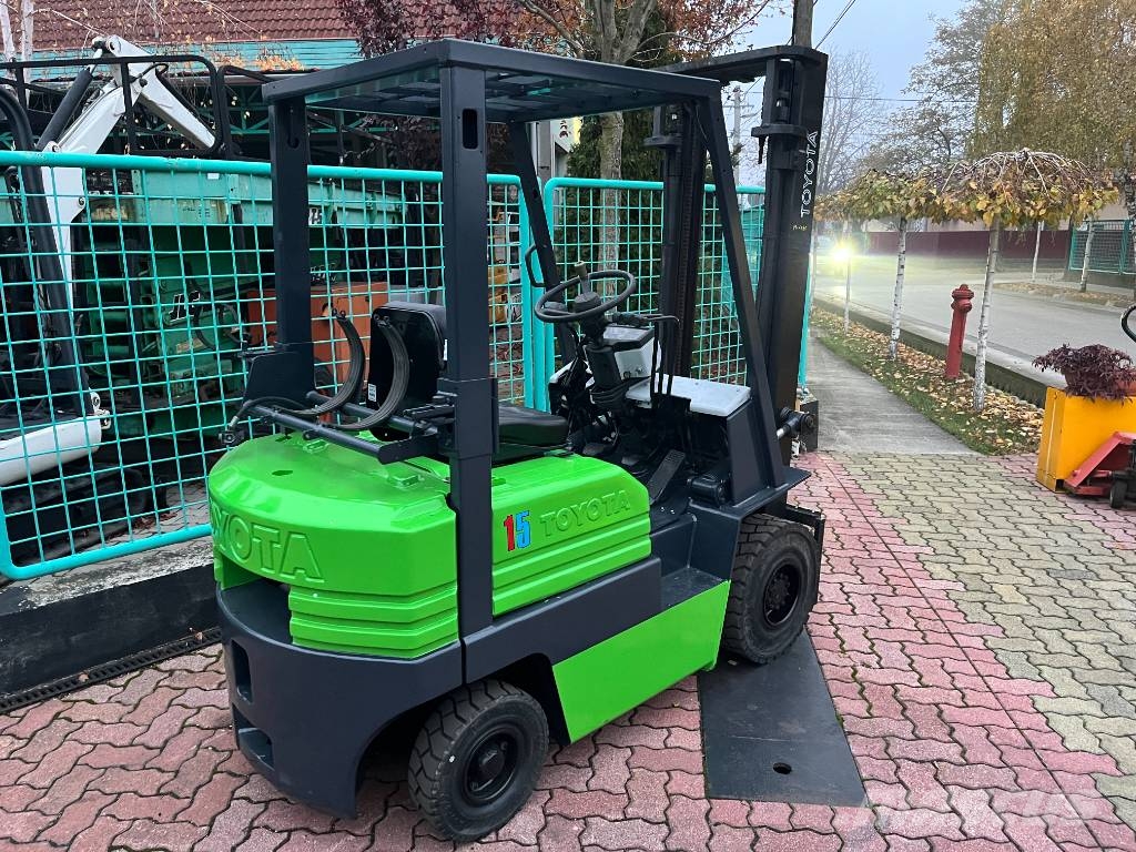 Toyota 5 FG 15 V-4196 OB LPG (dujiniai) krautuvai