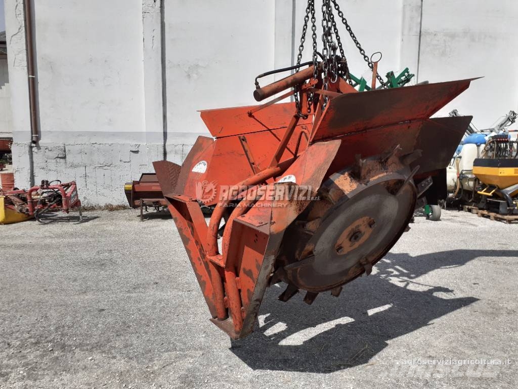  COSMECO SCAVAFOSSI B251 Rýhovače