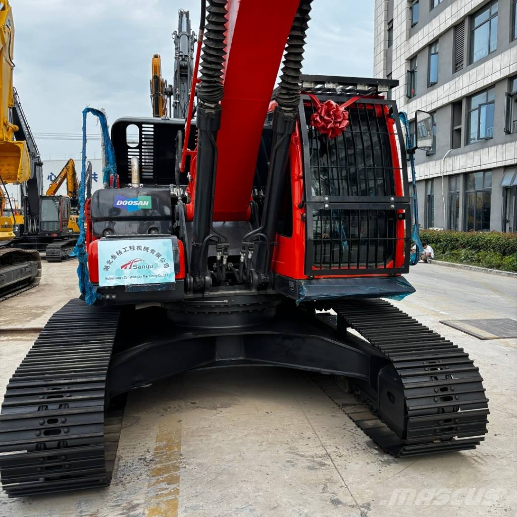 Doosan DX 300 Gravemaskiner på larvebånd