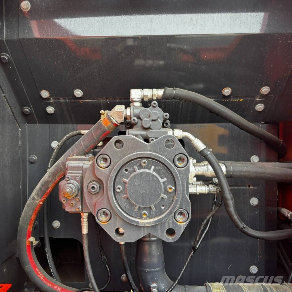 Doosan DX 300 Gravemaskiner på larvebånd