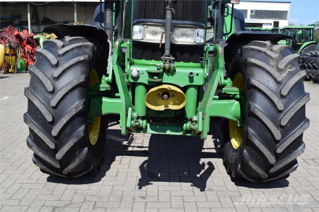 John Deere 6820 Tractors
