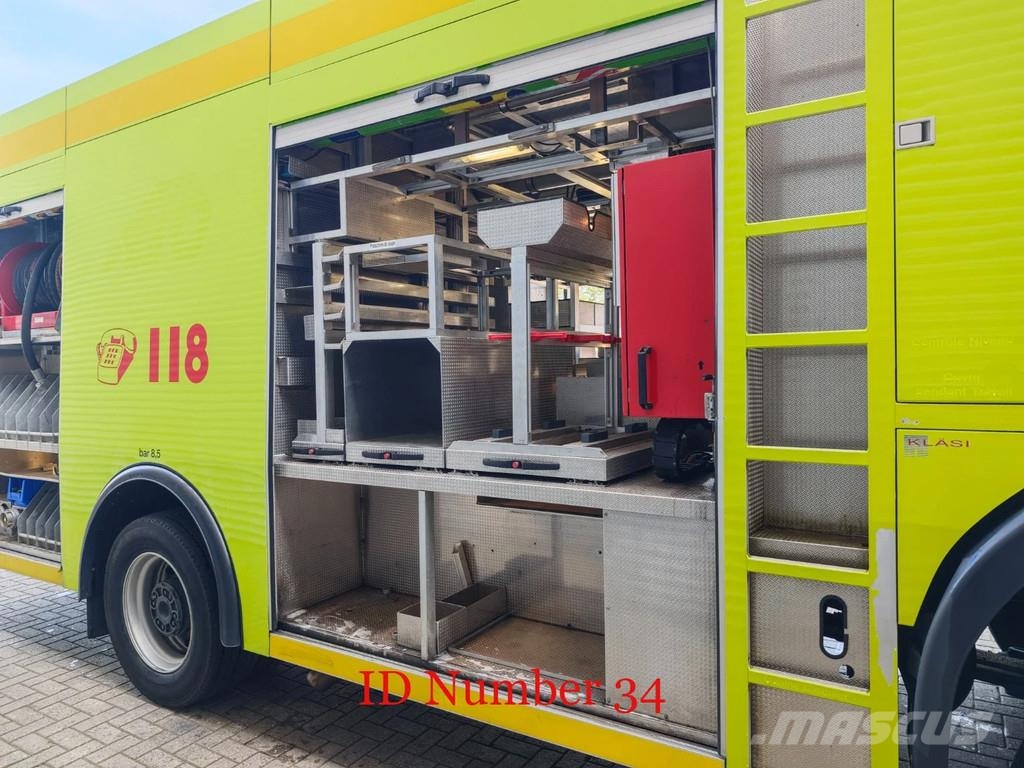 Scania P124C 420 4x4 Hauser 2000 Winde Wasserwerfer Licht Camiones de Bomberos