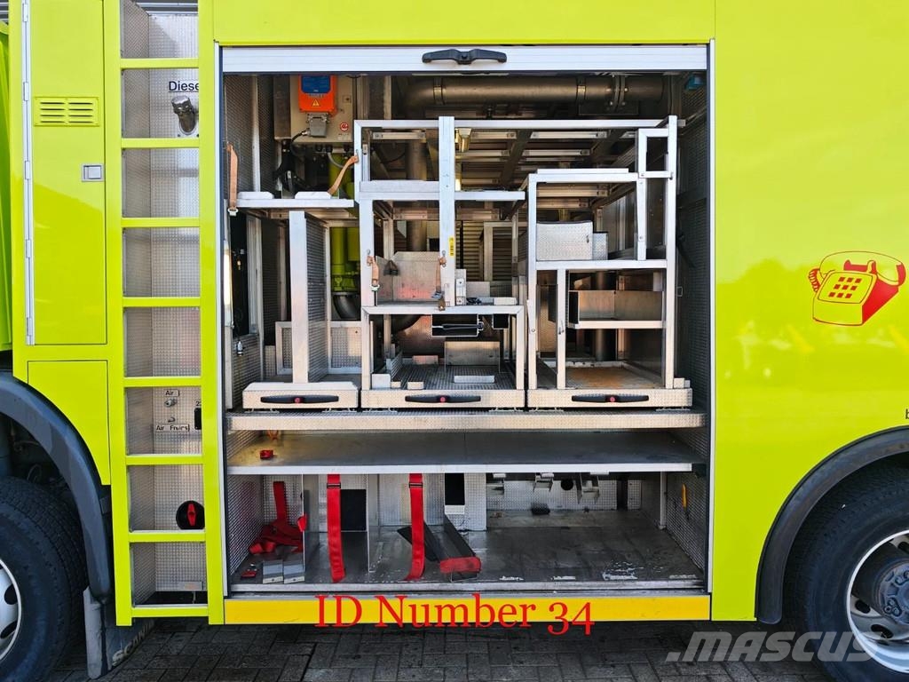 Scania P124C 420 4x4 Hauser 2000 Winde Wasserwerfer Licht Camiones de Bomberos