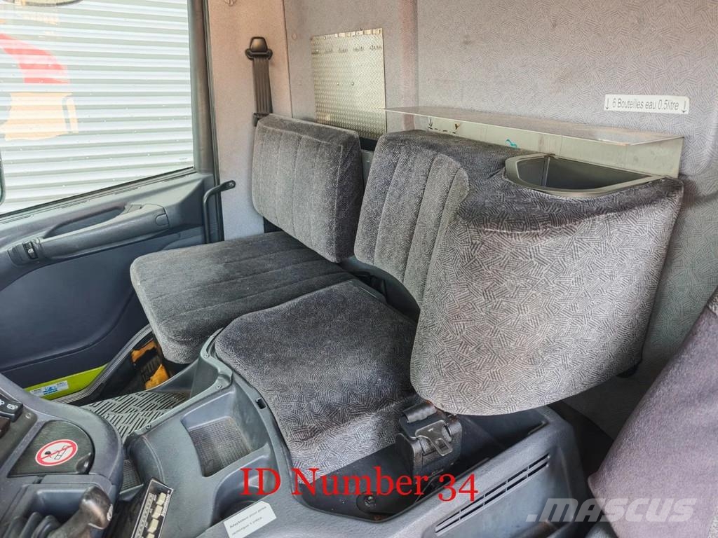 Scania P124C 420 4x4 Hauser 2000 Winde Wasserwerfer Licht Camiones de Bomberos