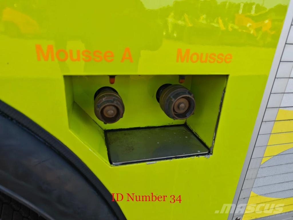 Scania P124C 420 4x4 Hauser 2000 Winde Wasserwerfer Licht Camiones de Bomberos