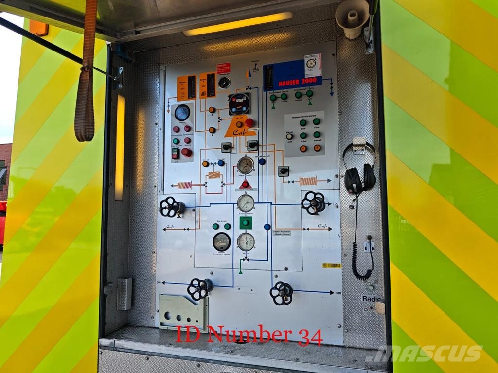 Scania P124C 420 4x4 Hauser 2000 Winde Wasserwerfer Licht Camiones de Bomberos