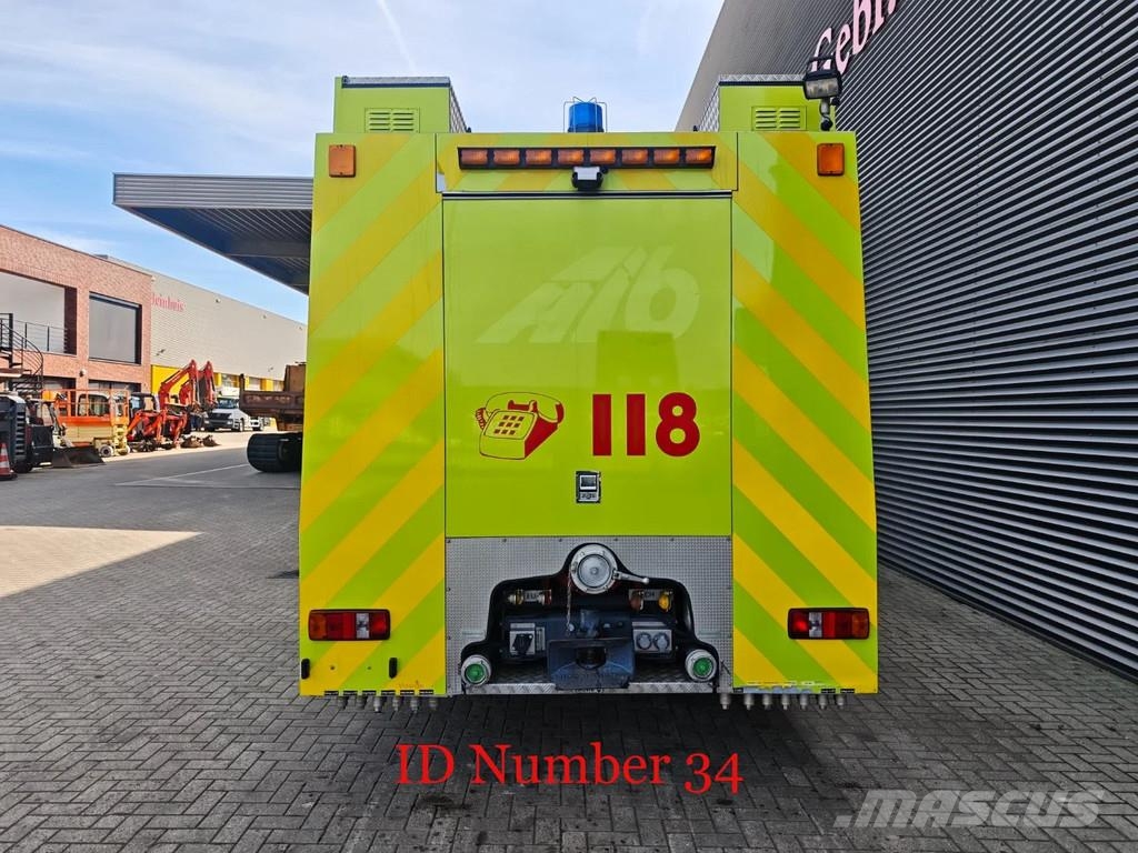 Scania P124C 420 4x4 Hauser 2000 Winde Wasserwerfer Licht Camiones de Bomberos