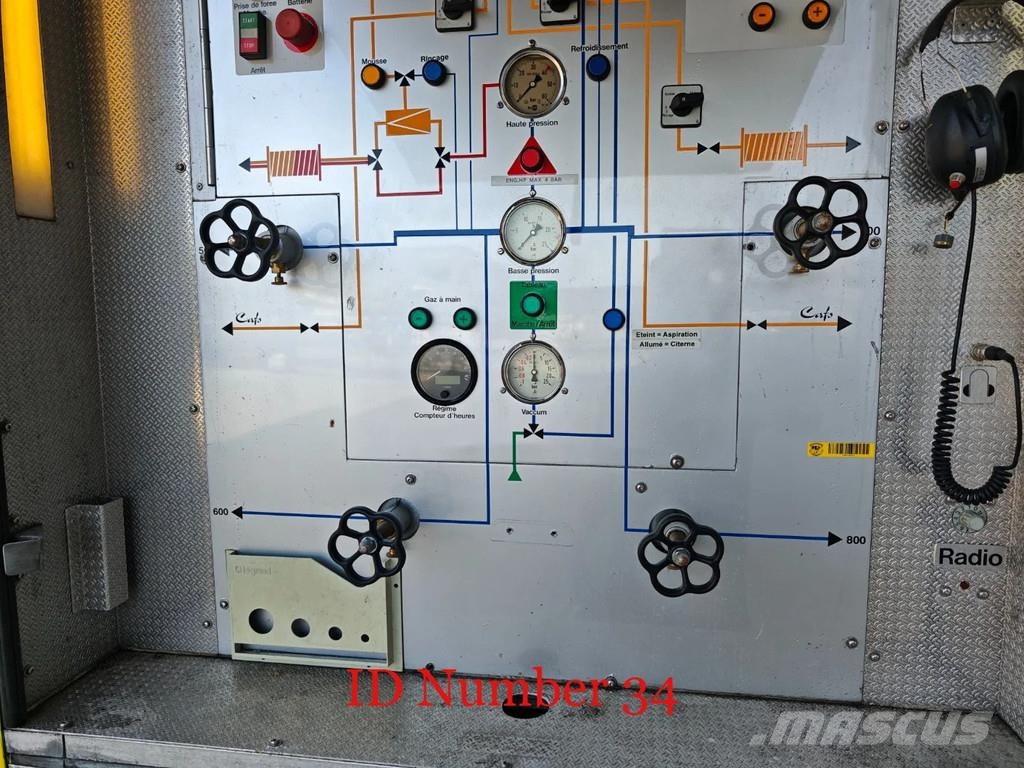 Scania P124C 420 4x4 Hauser 2000 Winde Wasserwerfer Licht Camiones de Bomberos