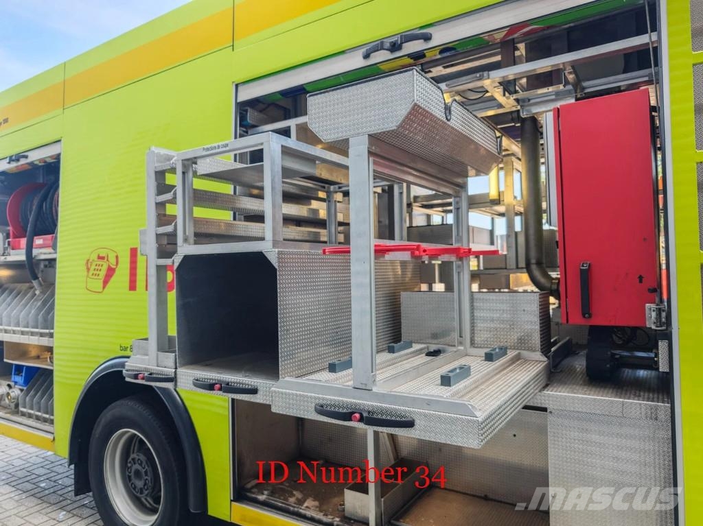 Scania P124C 420 4x4 Hauser 2000 Winde Wasserwerfer Licht Camiones de Bomberos