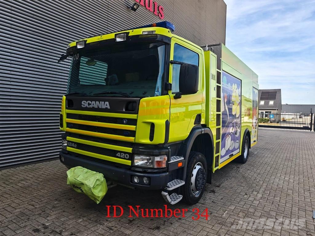 Scania P124C 420 4x4 Hauser 2000 Winde Wasserwerfer Licht Camiones de Bomberos