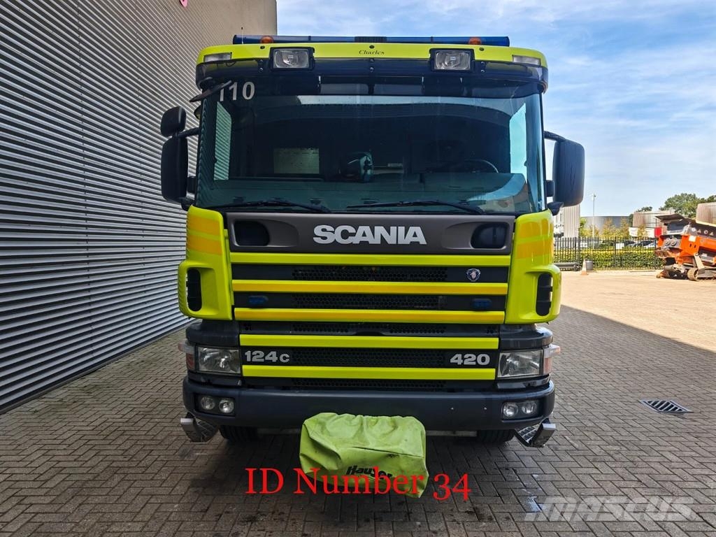 Scania P124C 420 4x4 Hauser 2000 Winde Wasserwerfer Licht Camiones de Bomberos